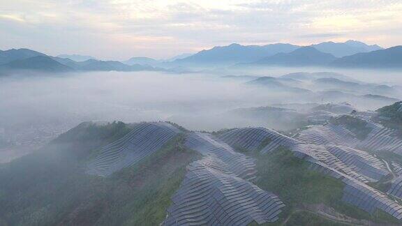 云海和顶峰太阳能发电厂