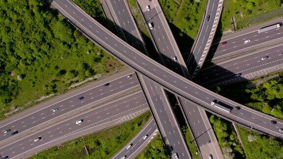 英国M25M40高速公路枢纽鸟瞰图4k