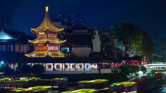 夜景照亮了著名的南京古城滨江交通宝塔全景时光流逝了4k中国