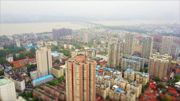 白天武汉城市景观鸟瞰图4k倾斜转移中国