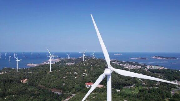在岛的顶部安装风力涡轮机