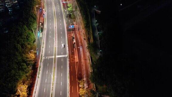 城市高架道路夜景鸟瞰图