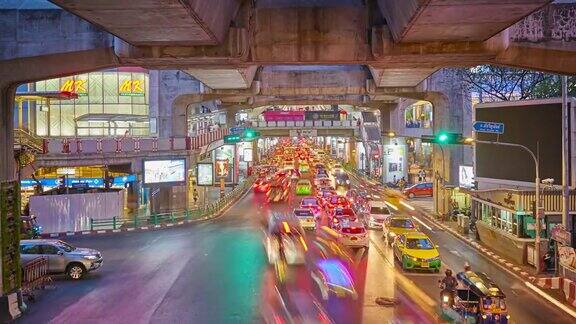 曼谷交通在BTS下