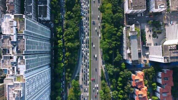 无人机鸟瞰深圳繁忙的道路