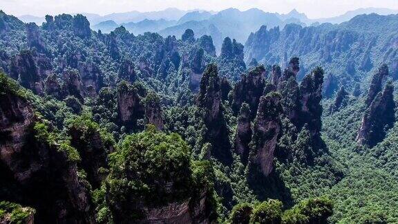 飞越中国张家界国家森林公园