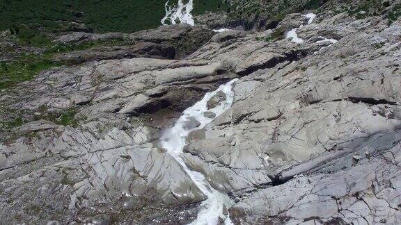 罗讷冰川瀑布鸟瞰图