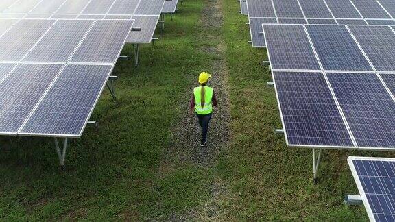 工程检查鸟瞰图太阳能电池农场太阳能发电