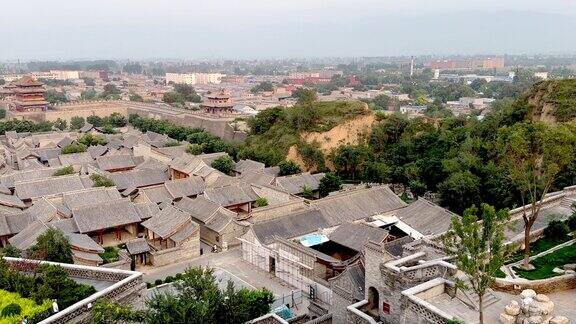 中国山西省忻州古城的民居和古长城