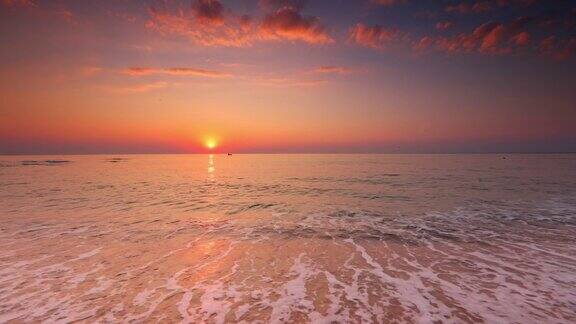 海洋海滩日出海浪冲刷海沙慢镜头