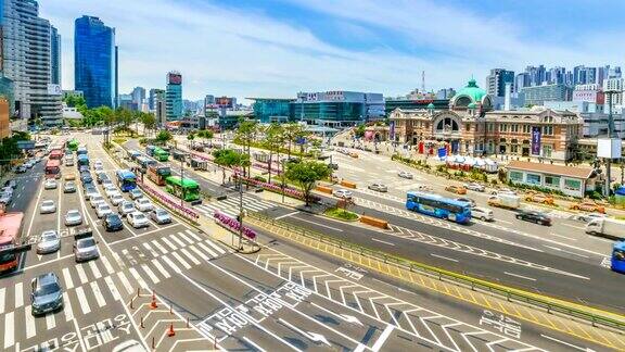 时间流逝:韩国首尔首尔站的交通状况