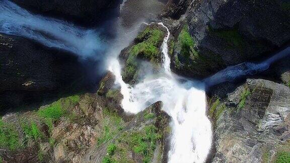 令人叹为观止的鸟瞰图沃林弗森瀑布在挪威