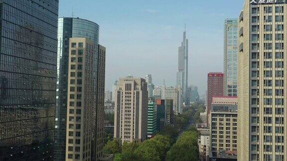 晴天南京市区街道人行道航拍全景4k中国