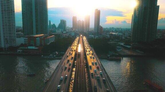 曼谷日落时的鸟瞰图