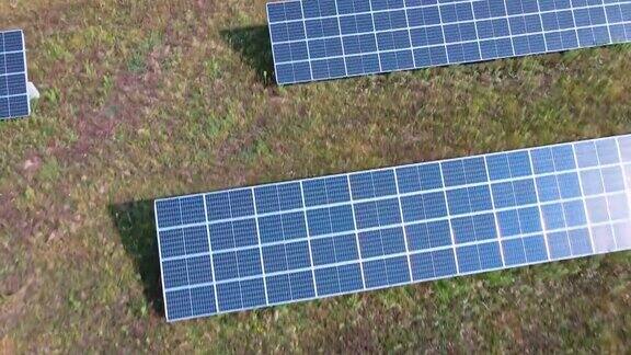 太阳能电池板的农场