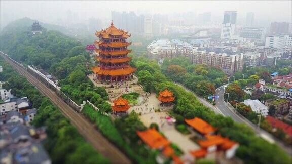 武汉市白天时间著名的黄鹤寺交通道路空中全景4k倾斜移位中国