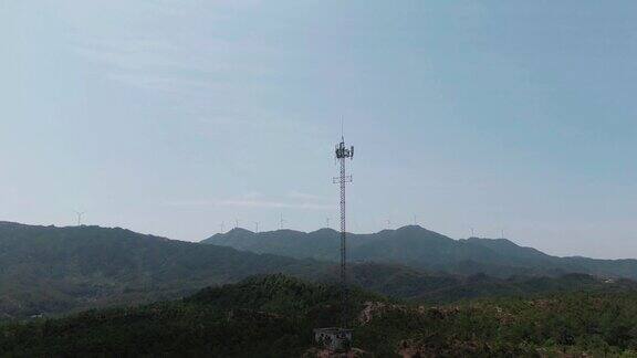 山上的5G信号塔