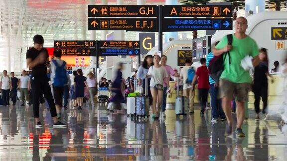 武汉白天时间机场值机区拥挤全景4k时间间隔中国