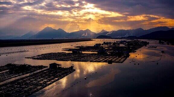 延时拍摄:中国福建霞浦的海藻养殖