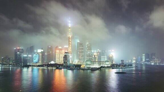 上海市区的夜晚上海中国