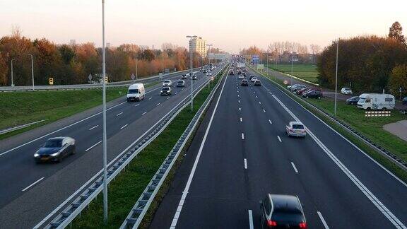 荷兰北欧高速公路上的交通