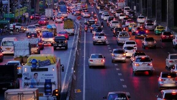 高峰时间交通堵塞泰国市区高速公路交通城市和建筑