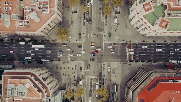 巴塞罗那街道的鸟瞰图