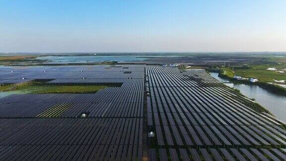 太阳能光伏板的航空摄影