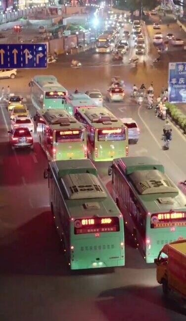 中国城市夜间交通的时间间隔