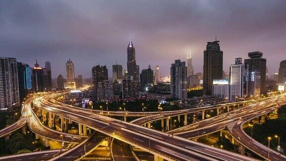 TU高峰时段交通螺旋形的延安大桥日夜过渡上海中国