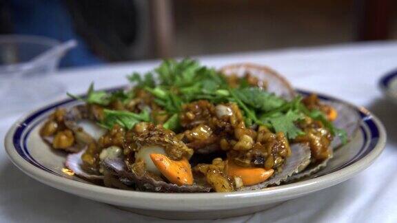 中国传统食物蒜蓉蒸扇贝
