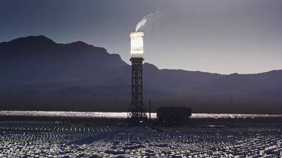 太阳能塔在艾文帕加利福尼亚-无人机拍摄