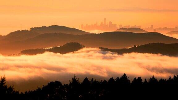 日出时的旧金山湾
