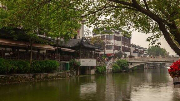 白天时间南京著名旅游老城拥挤的滨江大桥时光全景4k中国
