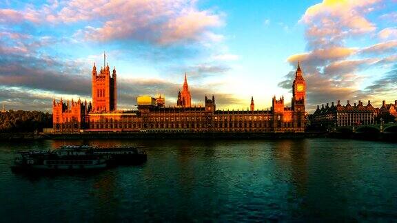 伦敦议会大厦的日出时间为4k