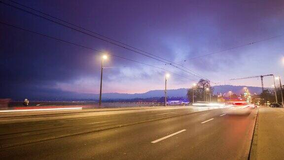 瑞士苏黎世市日落天空著名的电车交通quaibr??cke桥湖全景4k时间流逝