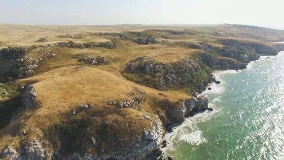 天线:岩石海岸