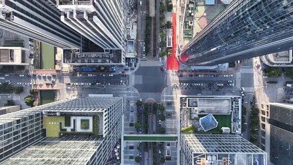 中国江苏省苏州商业区摩天大楼的实时鸟瞰图