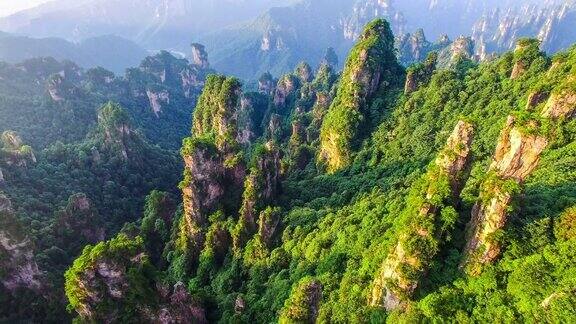 飞越中国张家界国家森林公园