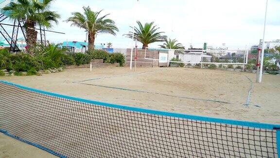 度假村的沙滩排球场