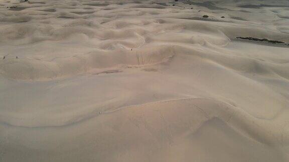 鸟瞰西班牙大加那利岛海岸的Maspalomas沙丘