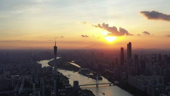 夕阳下的广州
