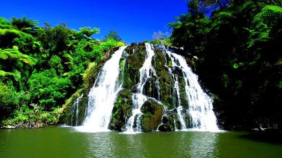 科罗曼德尔新西兰的瀑布