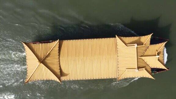 无人机视角的传统中国船只在西湖(西湖)航行中国杭州