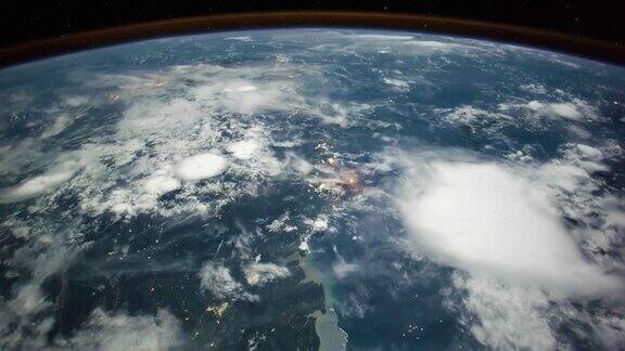 从太空看地球真实的视频没有CGI来自国际空间站