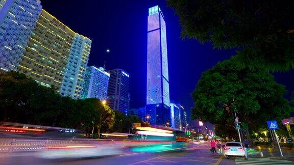 夜晚照亮深圳城市景观交通街道摩天大楼全景4k时间流逝中国