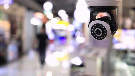 商场大楼里的监控录像保安
