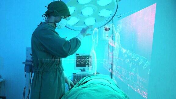 医生使用高科技设备观察病人的身体情况