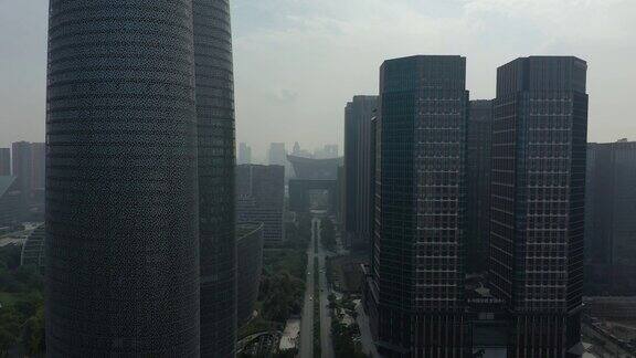 白天飞行飞越成都市区著名的现代建筑交通街道航拍4k中国全景图