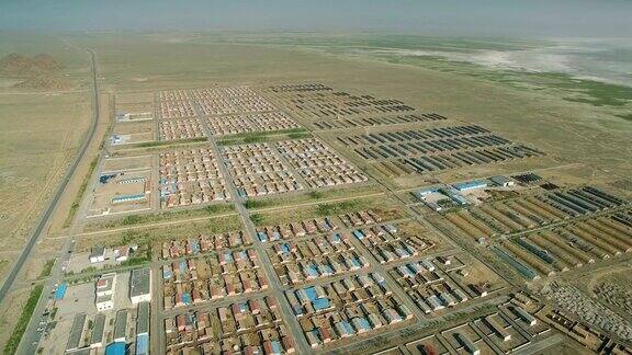 村庄和道路鸟瞰图新疆中国