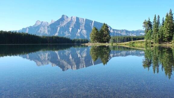 班夫国家公园加拿大落基山脉加拿大伦德尔山二杰克湖